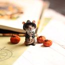 Rato Bruxinho - escultura em polymer clay (5 cm). Un proyecto de Artesanía y Diseño de Juliana Lanini - 21.10.2022