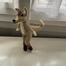 Mi proyecto del curso: Needle felting: creación de personajes con lana y aguja. Arts, Crafts, To, Design, Needle Felting, and Textile Design project by Ariel Nine - 10.24.2022