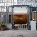 Issey Miyake - Perfume launch, Madrid. Spain. Un progetto di Artigianato e Design floreale e vegetale di Louise Worner - 26.10.2022