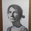 My project for course: Realistic Portrait with Graphite Pencil. Un progetto di Illustrazione tradizionale, Belle arti, Bozzetti, Disegno a matita, Disegno, Disegno di ritratti, Disegno realistico, Disegno artistico e Disegno anatomico di Luci Gorell Barnes - 30.10.2022