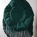 Mi proyecto del curso: Técnicas de macramé circular. Un proyecto de Decoración de interiores, Tejido, Macramé y Diseño textil de Diana Lopez - 05.11.2022