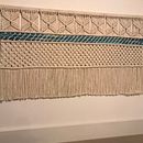 Mi proyecto del curso: Introducción al macramé: creación de un tapiz decorativo. Un proyecto de Diseño de complementos, Artesanía, Diseño de interiores, Decoración de interiores, Tejido, Macramé y Diseño textil de Andrea M - 06.11.2022