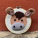 Mi proyecto del curso: Punch needle y crochet: crea personajes únicos. Un projet de Artisanat, Conception de jouets, Broderie, Art textile, DIY, Crochet, Punch needle , et Design textile de 40chulinha - 06.11.2022