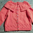 Mi proyecto del curso: Tejido de prendas infantiles con raglán top down. Design de moda, Tecido, Tricô, e Design têxtil projeto de Carmen Leiva montiel - 12.11.2022