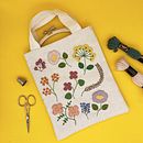 Revista Les broderies de Marie. Embroider, and Design project by Nuria Picos Rodríguez - 11.15.2022