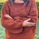 Il mio primo progetto con Ferri circolari. Un progetto di Design di accessori, Fiber Art, Maglia e Textile Design di erica1989 - 20.11.2022