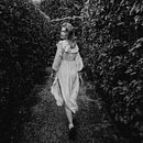 "Lost Alice" - In Between Dreams & Nightmares. Photograph, Portrait Photograph, and Fine-Art Photograph project by dahlia__ - 11.20.2022