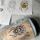 Mein Abschlussprojekt für den Kurs: Künstlerisches Tattoo-Design mit goldenen Effekten in Procreate. Projekt z dziedziny Trad, c, jna ilustracja, Ilustracja c, frowa i Projektowanie tatuaż użytkownika denu - 31.10.2022