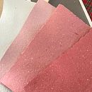 Mi proyecto del curso: Papel reciclado hecho a mano: crea un juego de papelería. Un progetto di Artigianato, Belle arti, Papercraft, Rilegatura, DIY, Stationer e Design di Rina Monasterio - 25.11.2022