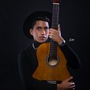 Proyecto Final por: Fredys Fanuel. Un proyecto de Diseño de complementos, Marketing, Diseño de moda y Comunicación de Fredys Pascacio - 06.12.2022