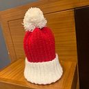 Gorro Navideño. Fiber Arts, and Knitting project by Karina Soria - 12.20.2022
