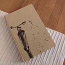 My project for course: Sketchbook Design and Binding. Un progetto di Illustrazione tradizionale, Artigianato, Rilegatura, DIY e Sketchbook di Ingrid H - 23.12.2022