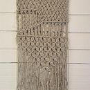 Mi proyecto del curso: Macramé: nudos básicos y complejos. Un proyecto de Diseño de complementos, Diseño de interiores, Decoración de interiores, Tejido, Macramé y Diseño textil de Carolina Caro - 30.12.2022