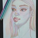 Mój projekt z kursu: Rysowanie ekspresyjnych portretów kredkami . Drawing, Portrait Drawing, Sketchbook, and Colored Pencil Drawing project by Mariola Klimowicz - 01.03.2023