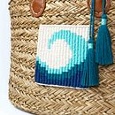 Beach, Please Macramé Tote Bag. Macramé, Fiber Arts, Accessor, Design, and Fashion Design project by Terri Watson - 01.18.2023