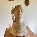 Flora; Mein Abschlussprojekt für den Kurs: Einführung in das Töpfern von figurativen Skulpturen. Projekt z dziedziny  Sztuki piękne i Rzeźba użytkownika S. Wasser - 29.01.2023