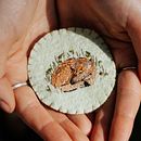 My project for course: Needle Painting for Beginners. Un progetto di Ricamo, Illustrazione naturalistica e Textile Design di rozenwynlane - 01.02.2023