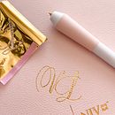 VL ~ Monograma. Arts, Crafts, Lettering, DIY, H, and Lettering project by Vivi Larenas - 01.25.2023