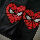 "Todos tenemos secretos, los que escondemos y los que nos ocultamos".. Een project van  Ontwerp van daylu uniformes y bordados - 07.02.2023