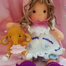 Mi proyecto del curso: Elaboración de muñecas amigurumi románticas. Arts, Crafts, To, Design, Fiber Arts, Crochet, Amigurumi, and Textile Design project by Laura Cecilia Rengifo Araujo - 01.29.2023