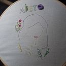 Meu projeto do curso: Técnicas básicas para bordado de letras . % Tacyane Kely tarafından hazırlanan Nakış, Ve Tekstil Tasarımı projesi - 02.17.2023