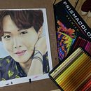 Retrato Prismacolor. Un projet de Dessin de portrait, Dessin, Peinture, Dessin aux cra, ons de couleur, Beaux Arts, Dessin artistique , et Dessin réaliste de Maria Cárdenas - 24.02.2023