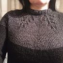 Mi proyecto del curso: Diseño y tejido de prendas de punto sin costuras con agujas circulares. Un progetto di Design di accessori, Fashion design, Fiber Art, DIY e Maglia di PAZ SAAVEDRA ARRIAGADA - 26.02.2023