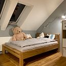 Modern oak bed. Un progetto di Falegnameria  di Ondřej Koutský - 11.03.2023