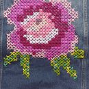 Meu projeto do curso: Introdução ao ponto-cruz contemporâneo . Embroider, DIY, Upc, cling, and Textile Design project by Lilian Wünsch - 03.19.2023