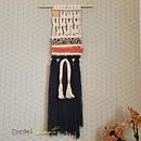 Meu projeto do curso: Introdução ao macramê: criação de um tapete decorativo . Design accesoriu, Arte și meșteșuguri, Design interior, Decorațiuni, Arte din fibre, Macramé și Design textil de Gabriela Waihrich - 04.03.2023