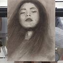 Il mio progetto del corso: Ritratto artistico al carboncino: creare atmosfere. Un proyecto de Ilustración tradicional, Bellas Artes, Dibujo, Dibujo de Retrato, Dibujo realista y Dibujo artístico de Francesco Loprevite - 03.04.2023