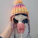 Meu projeto do curso: Bonecas de pano: design, costura e criação de conteúdo. Un projet de Artisanat, Conception de jouets, Réseaux sociaux, Photographie smartphone, Photographie de produits, Couture, Photographie pour Instagram , et Confection de patrons et vêtements de Renata Barco - 15.04.2023