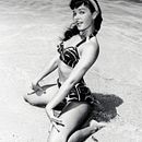 Mi proyecto del curso: Ilustración de una pin-up con técnicas tradicionales. Un projet de Illustration traditionnelle, Beaux Arts, Peinture, Dessin au cra, on , et Dessin de JORGE MIRANDA ARENCIBIA - 18.04.2023