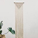 Mi proyecto del curso: Introducción al macramé: creación de un tapiz decorativo. Een project van Ontwerp van accessoires, Craft, Interieurontwerp,  Interieurdecoratie, Textiel, Macramé y Textielontwerp van GT Maria Gracia - 20.04.2023