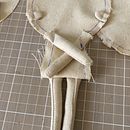 Mis pequeñas. Un progetto di Artigianato, Design di giocattoli, Social media, Fotografia con smartphone, Fotografia di prodotti, Cucito, Fotografia per Instagram, Modellistica e confezione sartoriale di lula_campospage6 - 16.05.2023