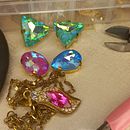 Mon projet du cours : Initiation à la création de bijoux sertis de pierres. Een project van Ontwerp van accessoires, Sieradenontwerp y  Modeontwerp van Imane Al mechkor - 28.05.2023
