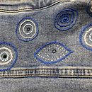 Mi proyecto del curso: Diseño de moda: pintura y bordado sobre prendas . Pictura, Design vestimentar, Broderie, DIY, Upc, cling și Design textil de Emilse Martínez blandon - 05.29.2023