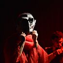 Máscaras para peça de teatro "Mademoiselle Noir" Ein Projekt aus dem Bereich Kartonmodellbau, Bildung, Kunstleitung, Bühnendekoration, Kreativität, DIY und Briefpapier-Design von André Meirelles - 31.05.2023