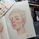 Mon projet du cours : Dessin de portraits expressifs aux crayons de couleur  . % Esther tarafından hazırlanan Çizim, Portre Çizimi, Eskiz defteri, Ve Renkli Kalem Çizimi projesi - 06.15.2023