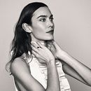 Alexa Chung - YA magazine. Photo Retouching, Photograph, and Post-production project by clau bravo schaad - 06.28.2023