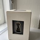 Man in a box. Traditional illustration, and Collage project by kathrinebaastrup - 06.29.2023