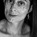 Mi proyecto del curso: Autorretrato fotográfico artístico. Fotografia, Fotografia de retrato, Fotografia artística, Autorretrato fotográfico, e Fotografia de interiores projeto de Emilia Vargas - 18.06.2023