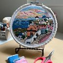 Mi proyecto del curso: Upcycling con bordado . Desain Busana, Bordir, Menjahit, DIY, Upc, cling, Dan Desain Tekstil proyek oleh lupilla68pe - 07.04.2023