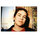 Sofía a color.. Een project van Fotografie,  Analoge fotografie, Portretfotografie, Fotografische postproductie, Retoucheren van foto's, Modefotografie,  Fotografische verlichting, Artistieke fotografie, Buitenfotografie, Fotografie voor Instagram y  Documentairefotografie van Manuel Andrés Vela Álvarez - 19.07.2023