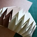 My project for: Design Your Own Paper Lamp. Een project van Craft, Meubelontwerp en -bouw, Lichtontwerp, Papercraft,  Interieurdecoratie y DIY van Petra Staav - 22.07.2023