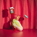 Jing! Kimchi. Il mio progetto per il corso: Fotografia concettuale di prodotto per la pubblicità. Un progetto di Pubblicità, Fotografia, Fotografia di prodotti, Illuminazione fotografica, Fotografia digitale e Fotografia pubblicitaria di Brainfood - 24.07.2023