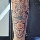 Tatuaje botánico con puntillismo. Projekt z dziedziny Trad, c, jna ilustracja, Projektowanie tatuaż, R i sunek botaniczn użytkownika hernandezsantanaborja - 10.05.2023