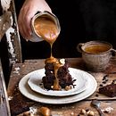 Brownies vegan de feijão com caramelo de tamaras- Lanche de outono. Een project van Fotografie, Culinaire fotografie, Food St y ling van Janine Oliveira - 01.08.2023