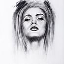 My project for course: Artistic Charcoal Portraiture: Creating Atmosphere. Een project van Traditionele illustratie,  Beeldende kunst,  Tekening,  Portrettekening, Realistische tekening y  Artistieke tekening van Wendy Coetzee - 10.08.2023