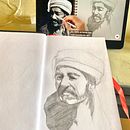 My project for course: Fundamentals of Portrait Drawing with Pencil. Un projet de Beaux Arts, Dessin au cra, on, Dessin, Dessin réaliste , et Dessin artistique de Maribel Cárcamo - 22.08.2023